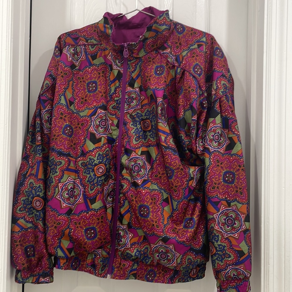Colorful magenta Lavon polyester jacket size Large